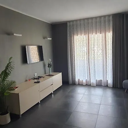 Apartament Cri's & Guest *
